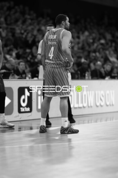 Josia Gentischer (4; MLP Academics Heidelberg) auf dem Spielfeld