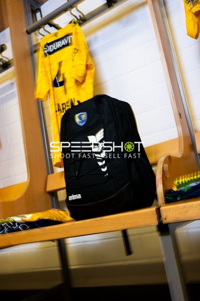 Umkleideraum mit Trikot Mathias Larson (4; Rhein Neckar Löwen)