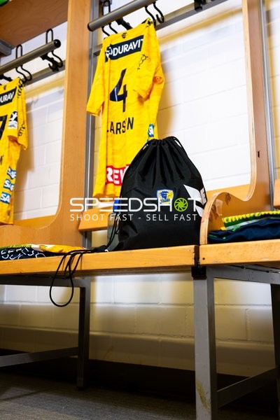 Handball-Trikots in der Umkleide