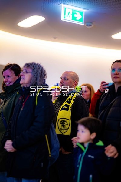 Fans in der SAP Arena