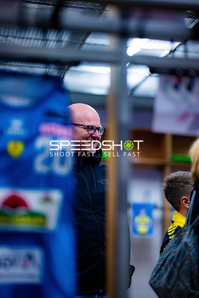 Gespräch in Handball-Umkleide