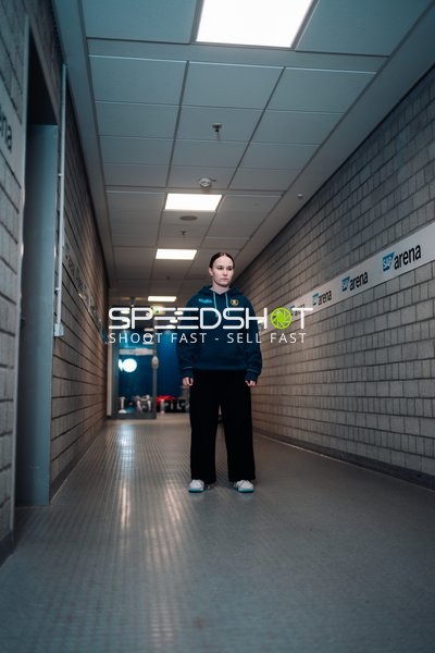 Person im Flur der SAP Arena