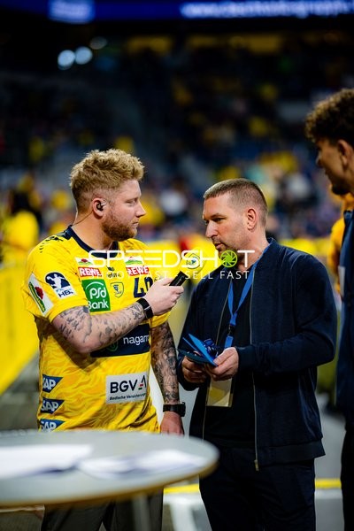 Szene mit Kevin Gerwin (49; Rhein Neckar Löwen) und Holger Bachert (99; Rhein Neckar Löwen)