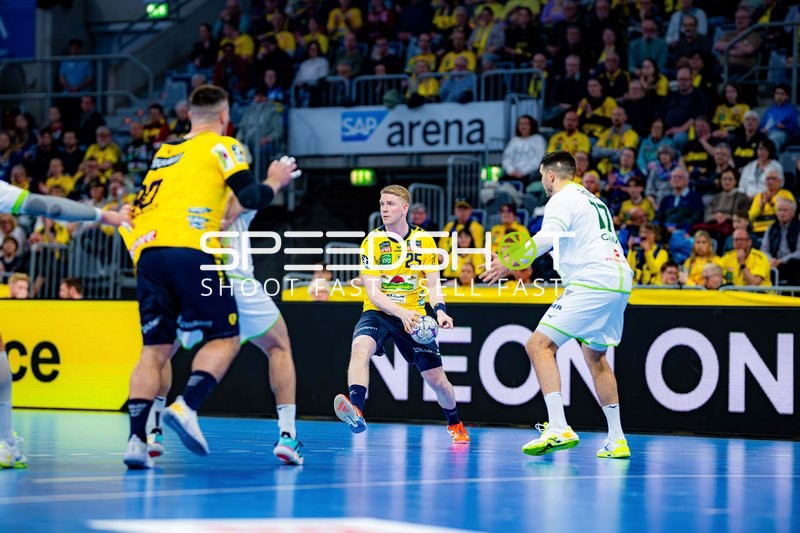 Szene mit Haukur Thrastarson (25; Rhein Neckar Löwen)