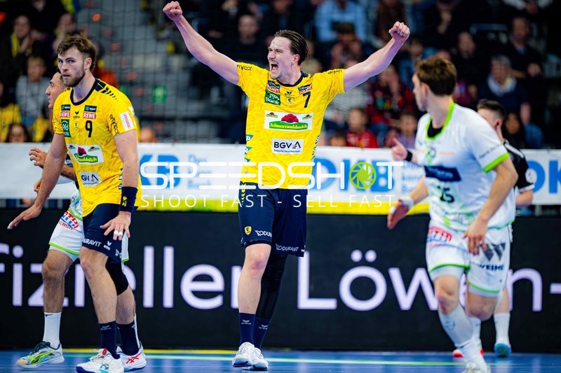 Jubel mit Robert Timmermeister (7; Rhein Neckar Löwen) und Steven Plucnar Jacobsen (9; Rhein Neckar Löwen)