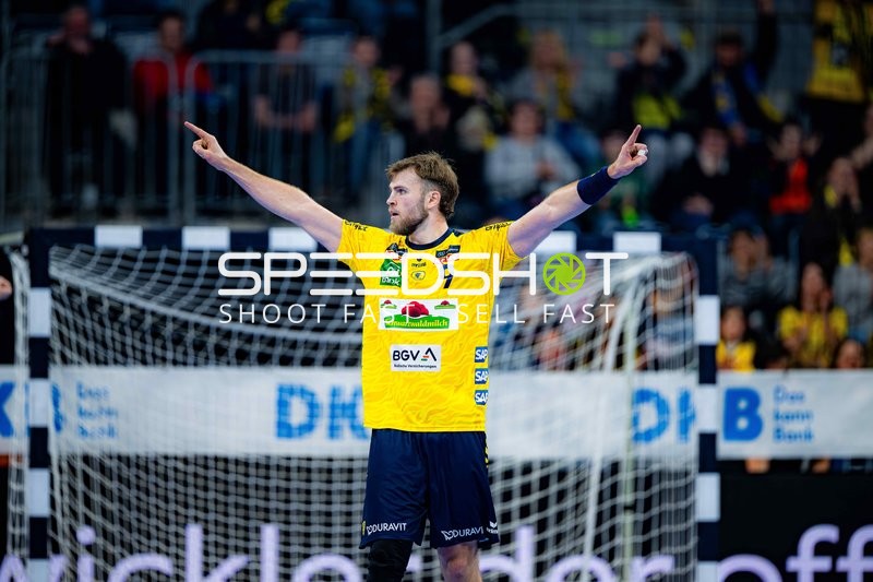 Szene mit Steven Plucnar Jacobsen (9; Rhein Neckar Löwen)