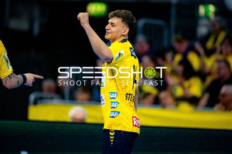 Gino Steenaerts (14; Rhein Neckar Löwen) jubelt