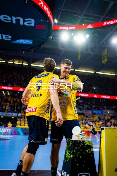 Szene mit Sebastian Heymann (13; Rhein Neckar Löwen) und Steven Plucnar Jacobsen (9; Rhein Neckar Löwen)