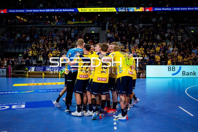 Jubel mit Sebastian Heymann (13; Rhein Neckar Löwen)