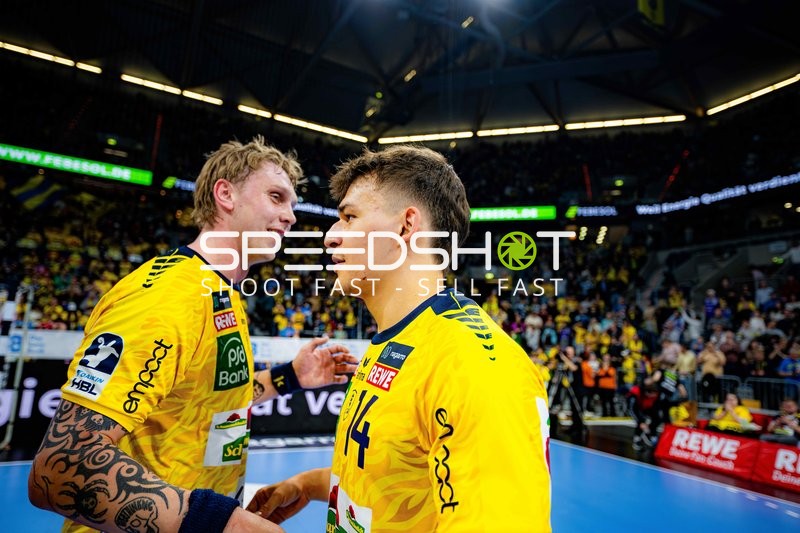 Edwin Aspenbäck (78; Rhein Neckar Löwen) und Gino Steenaerts (14; Rhein Neckar Löwen) in Aktion