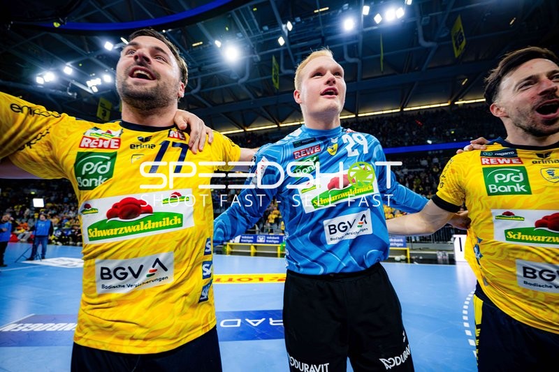 Jubel mit Dani Baijens (77; Rhein Neckar Löwen), Patrick Groetzki (24; Rhein Neckar Löwen) und David Späth (29; Rhein Neckar Löwen)