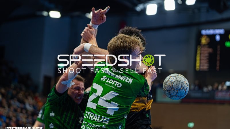 Philip Kryszon (24; HC Elbflorenz Dresden) im Zweikampf