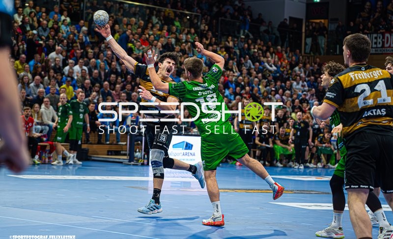 Szene mit 18; HC Elbflorenz Dresden und 21; Die Eulen Ludwigshafen