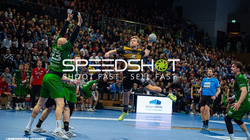 Szene mit Marc-Robin Eisel (9; Die Eulen Ludwigshafen) und Kian Schwarzer (22; Die Eulen Ludwigshafen)