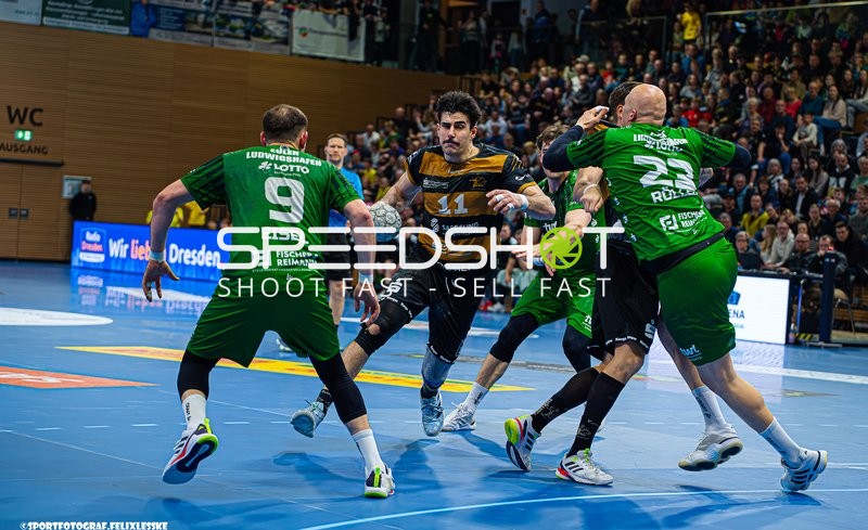 Szene mit Arseniy Buschmann (11; HC Elbflorenz Dresden) und Marc-Robin Eisel (9; Die Eulen Ludwigshafen)