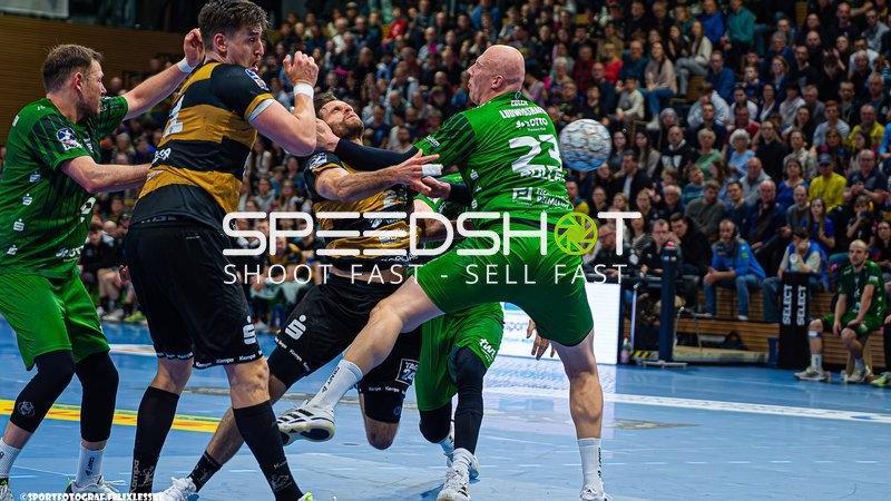 Szene mit Jan Remmlinger (23; Die Eulen Ludwigshafen) und Philip Kryszon (24; HC Elbflorenz Dresden)