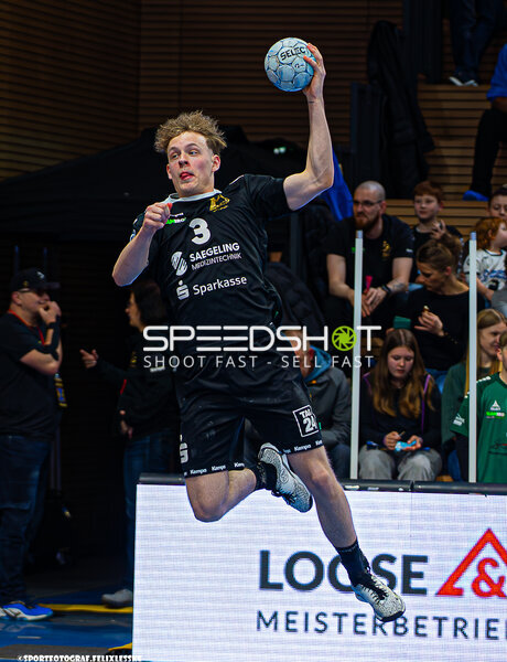 Szene mit Luca Stolze (3; HC Elbflorenz Dresden)