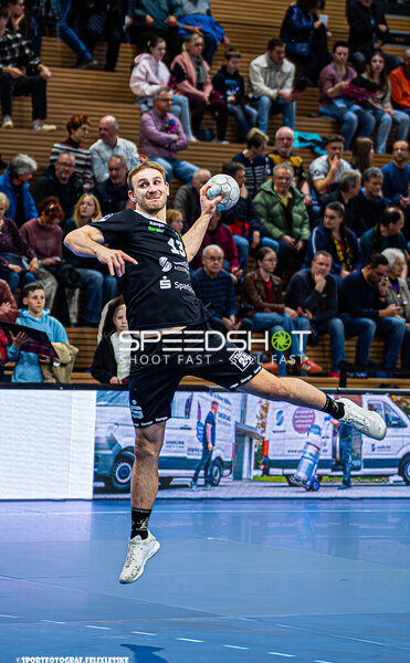Szene mit Mindaugas Dumcius (13; HC Elbflorenz Dresden)