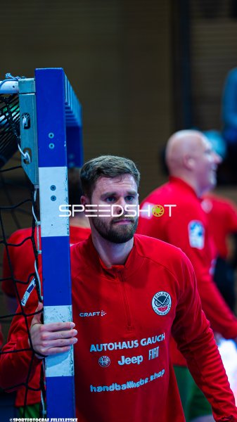 Eulen Ludwigshafen Spieler am Torpfosten vor dem Spiel
