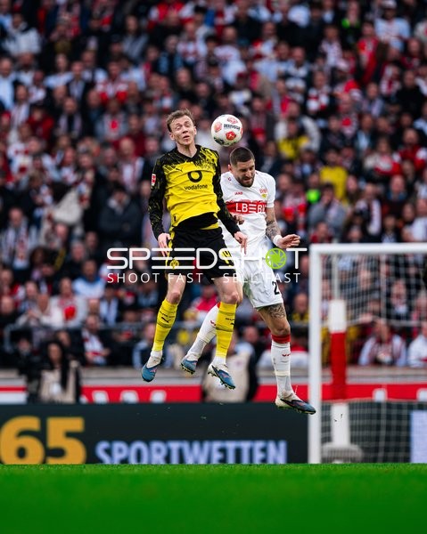 Zweikampf um den Ball