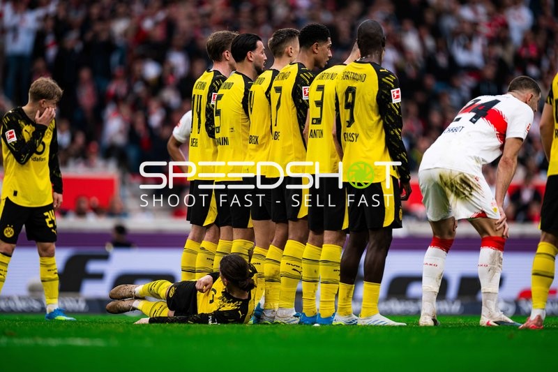 Mauerbildung vor Freistoß