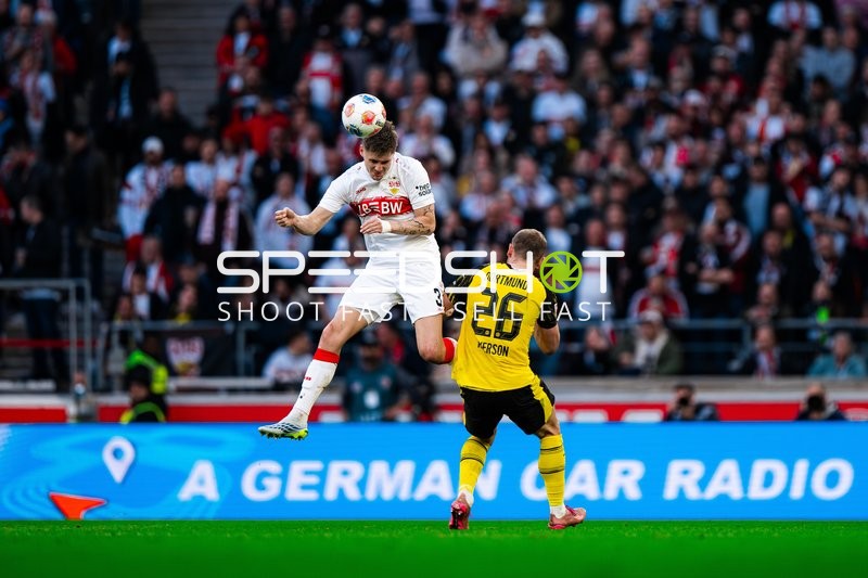 Zweikampf um den Ball