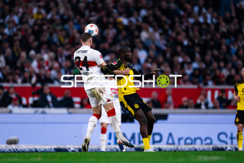 Zweikampf um den Ball