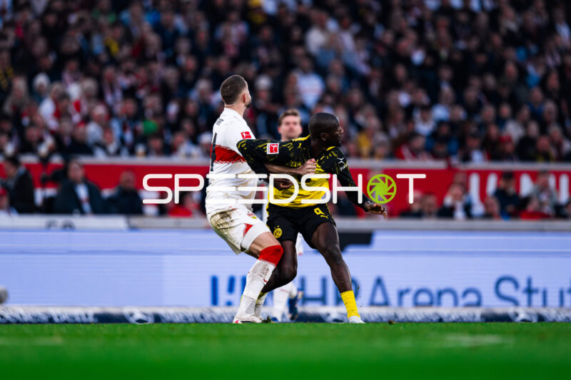 Zweikampf um den Ball