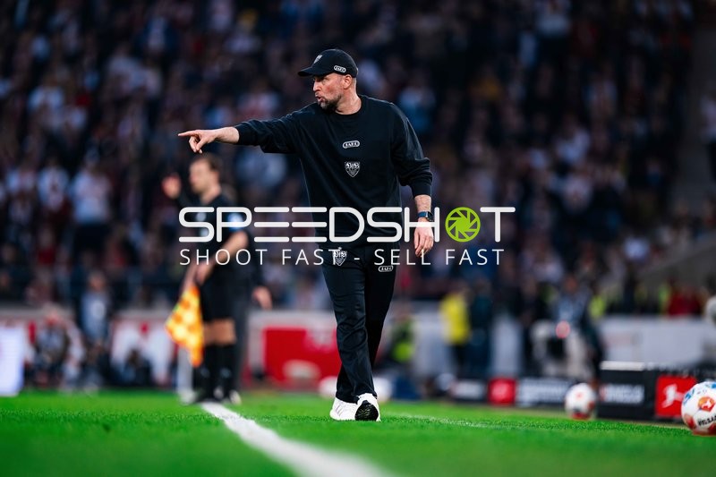 Trainer gibt Anweisungen