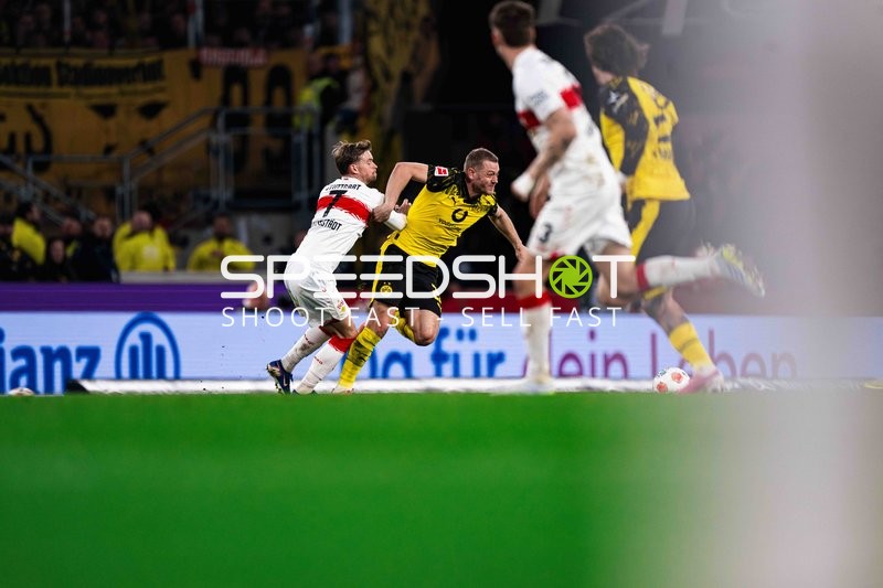 Zweikampf um den Ball