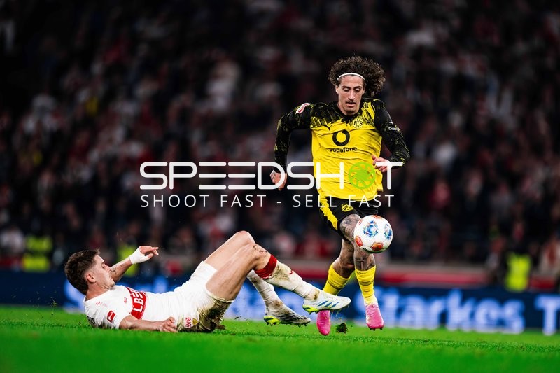 Zweikampf um den Ball