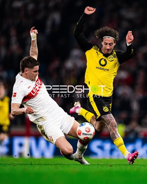 Zweikampf um den Ball