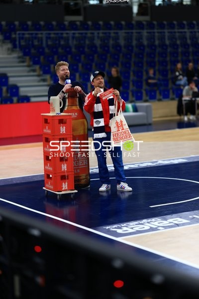 Präsentation von Bierkisten im SNP-Dome