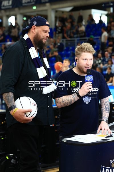 Moderation mit Kevin Gerwin (490; DYN TV) im SNP-Dome