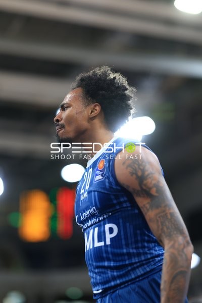 Michael Weathers (20; MLP Academics Heidelberg) in Aktion