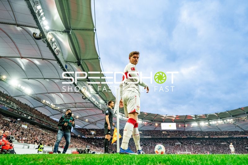 Aktion von Maximilian Mittelstädt (7; VfB Stuttgart)