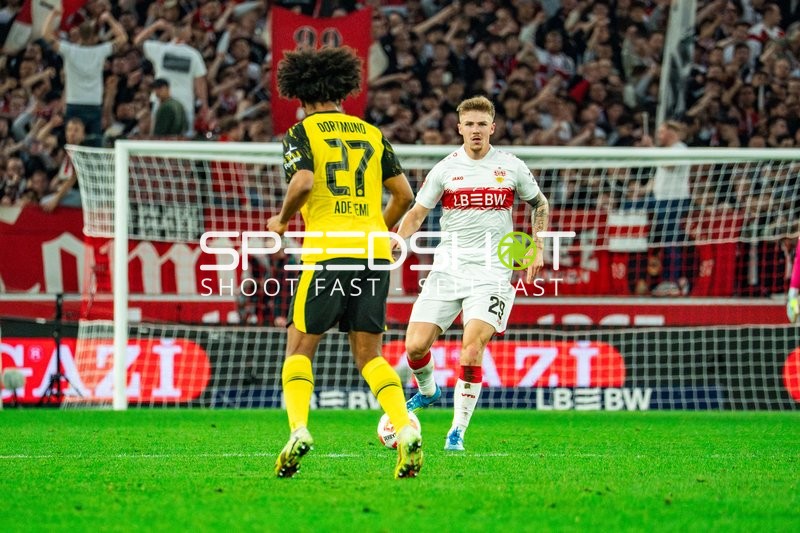 Finn Jeltsch #29 (Stuttgart), Karim David Adeyemi #27 (Dortmund)