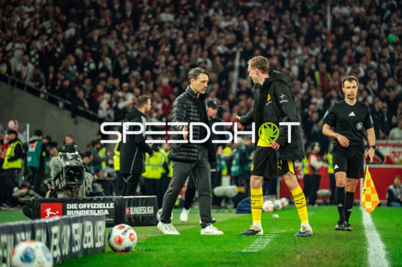 Niko Kovac (links, Cheftrainer, BVB), Maximilian Beier #14 (BVB)