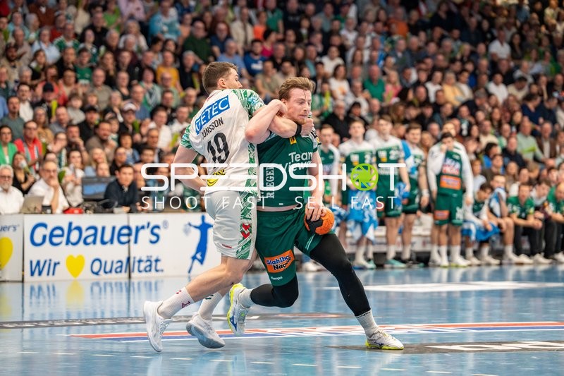 Erik Persson #22 (Göppingen), Elvar Örn Jonsson #19 (Magdeburg)