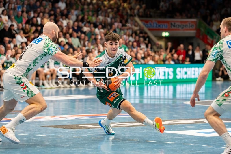 Szene mit Elias Newel (40; Frisch Auf Göppingen)