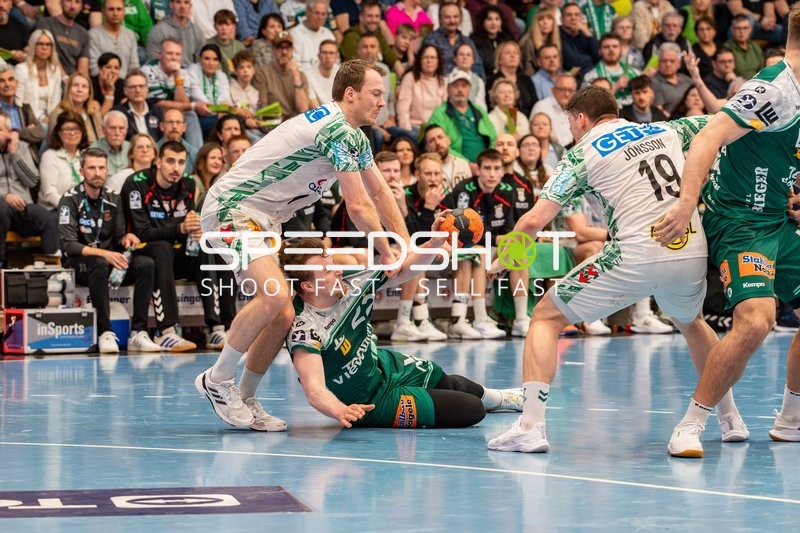 Erik Persson #22 (Göppingen), Felix Claar #7 (Magdeburg