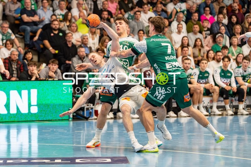 Omar Ingi Magnusson #14 (Magdeburg), Elias Newel #40 (Göppingen), Victor Klöve #7 (Göppingen),