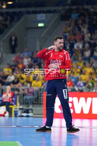 Szene mit Benjamin Buric (1; SG Flensburg Handewitt)