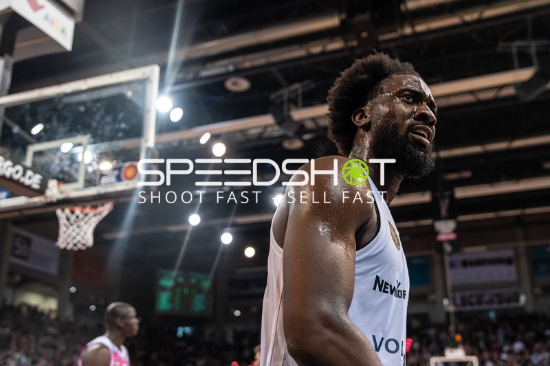 Lennart Römer (10; Basketball Löwen Braunschweig) im Fokus