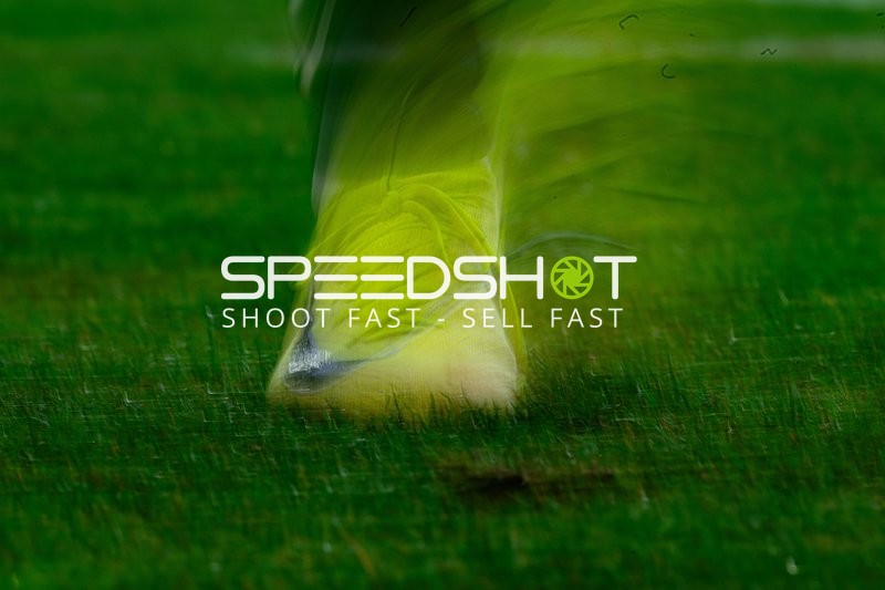 Fußballschuh auf Rasen