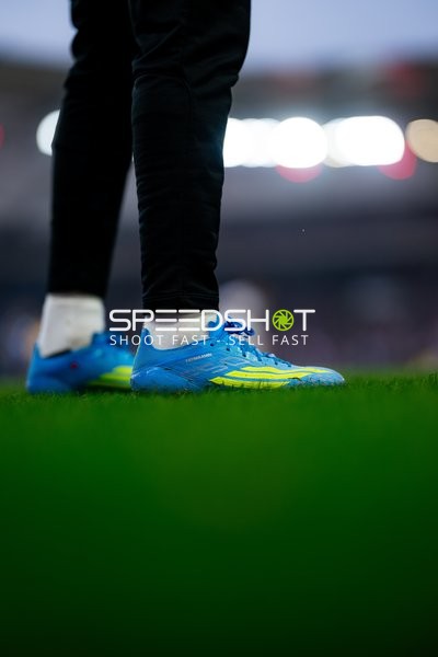 Fußballschuhe auf Rasen