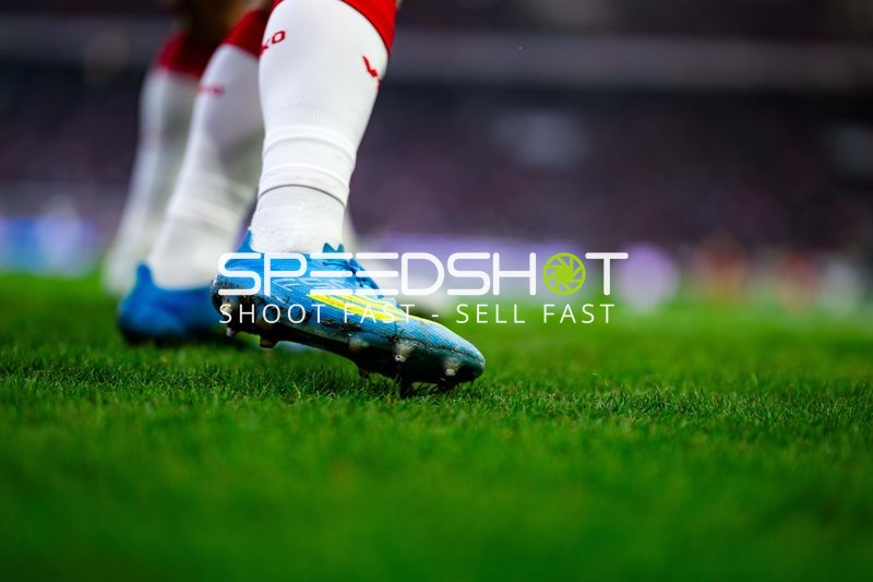 Spieler von VfB Stuttgart am Ball