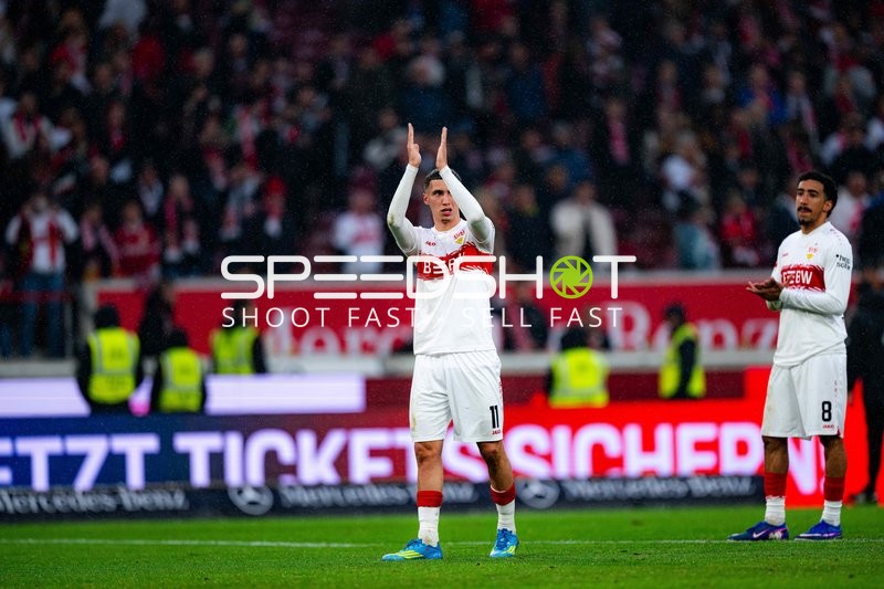 Applaus von Luca Jaquez (14; VfB Stuttgart) und Tiago Tomas (8; VfB Stuttgart)
