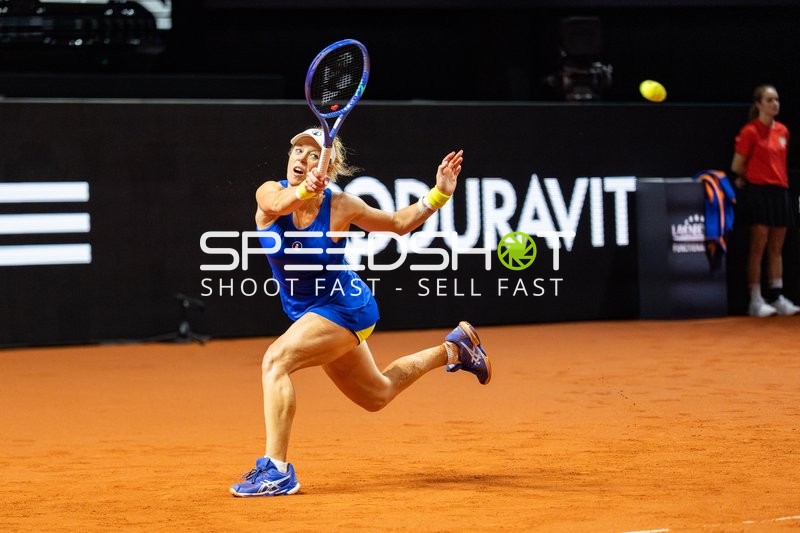 Rückhand-Slice auf Sand