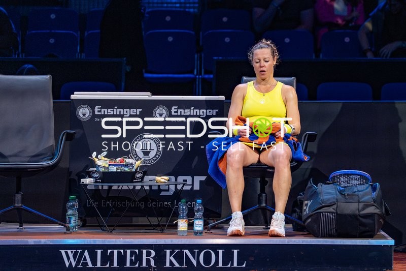 Tennis, Porsche Tennis grand Prix 2026, Porsche-Arena Stuttgart, Laura Siegemund vs. Iga Swiatek, Laura Siegemund GER